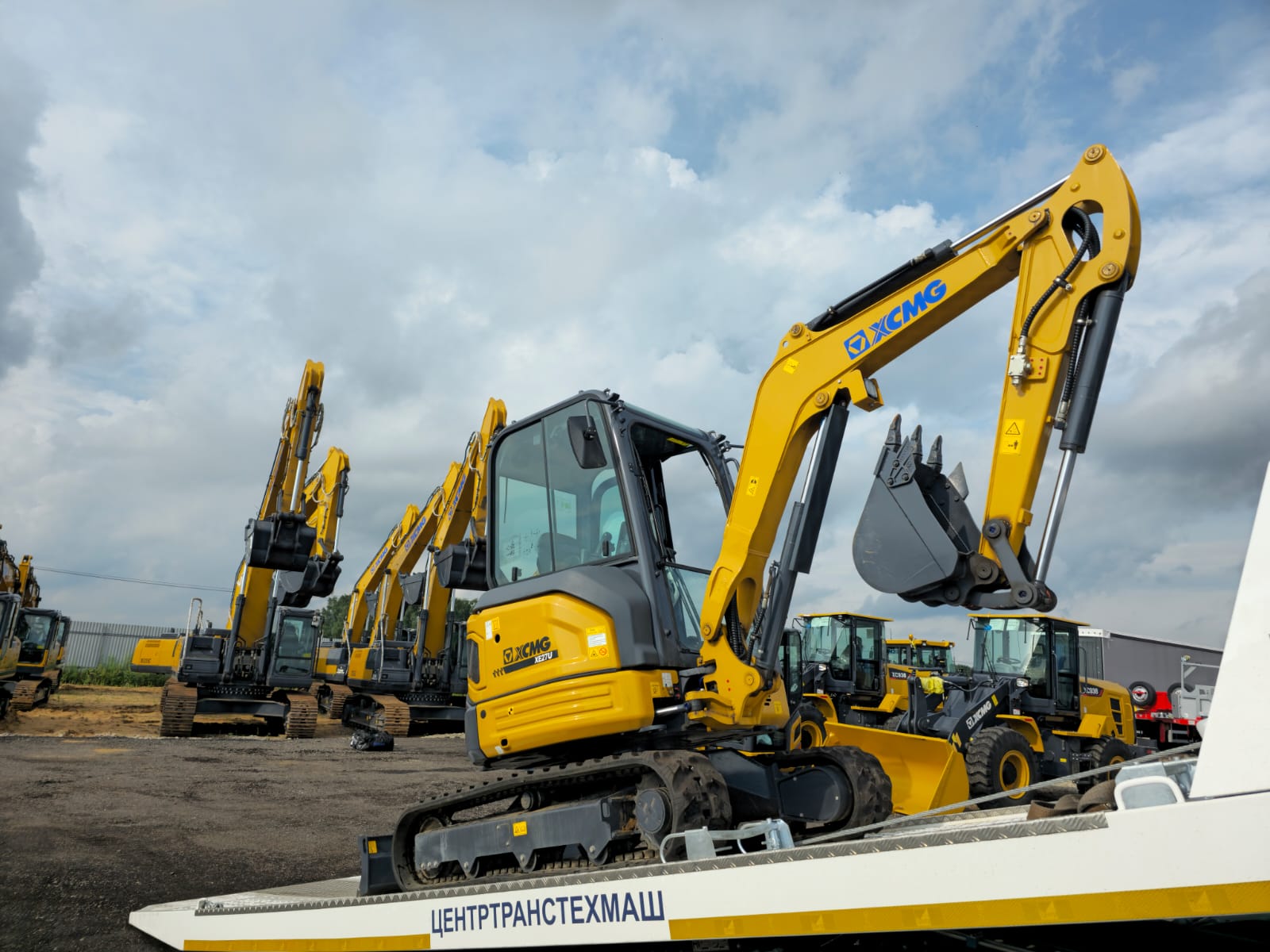 Фото XCMG XE27U